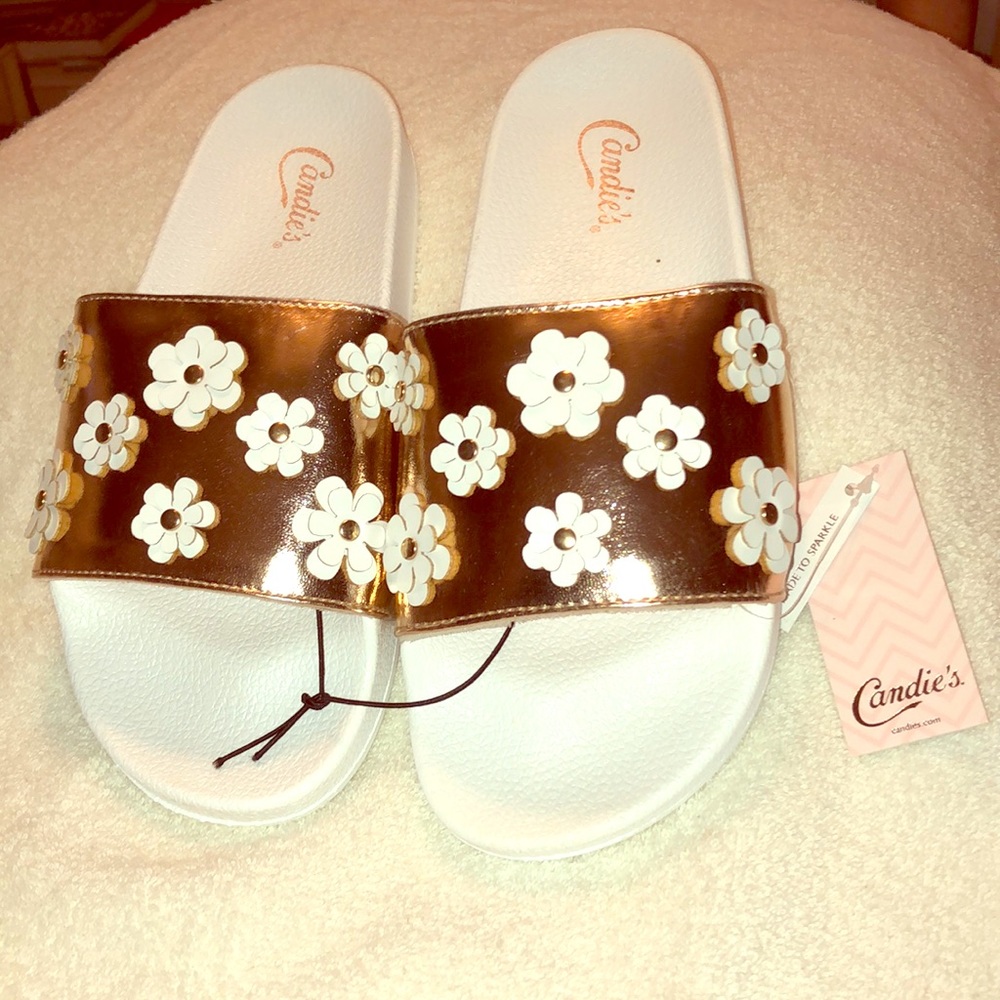 NWT CANDIES SANDALS
